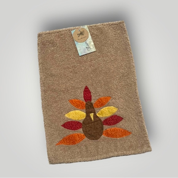 Lot/2 𝑯𝒂𝒏𝒅𝒎𝒂𝒅𝒆 Thanksgiving Turkey Hand Towels - Picture 11 of 12